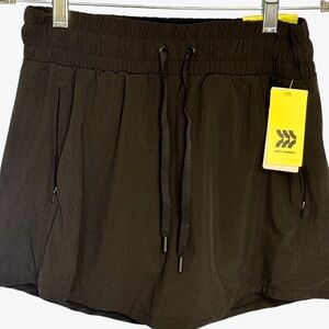 ALL IN MOTION WOMAN MID-RISE BLACK SKORT SIZE SMALL NWT